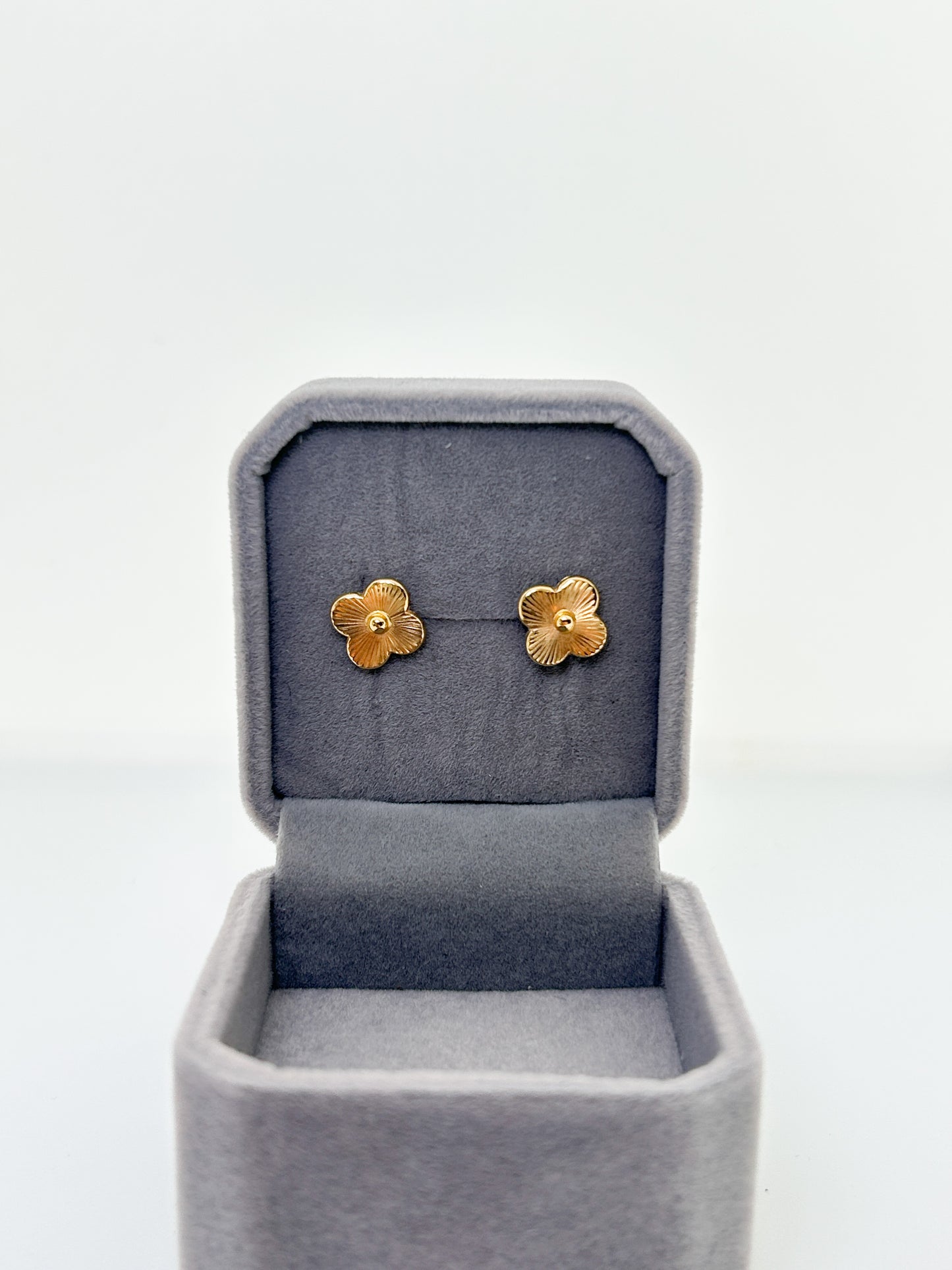Flowers Stud