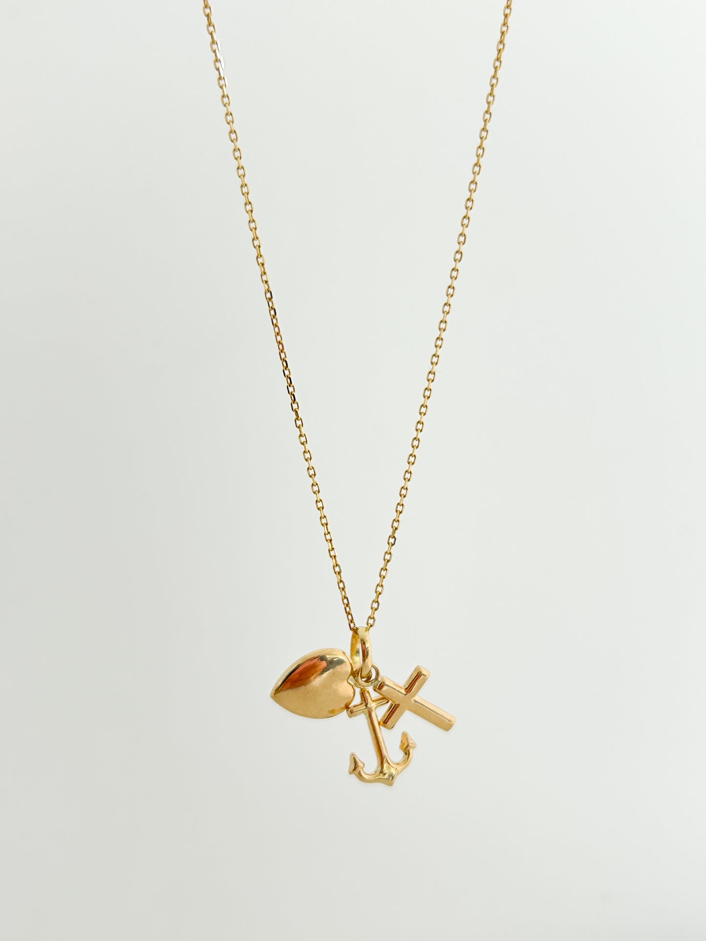 Tres Gracias Necklace