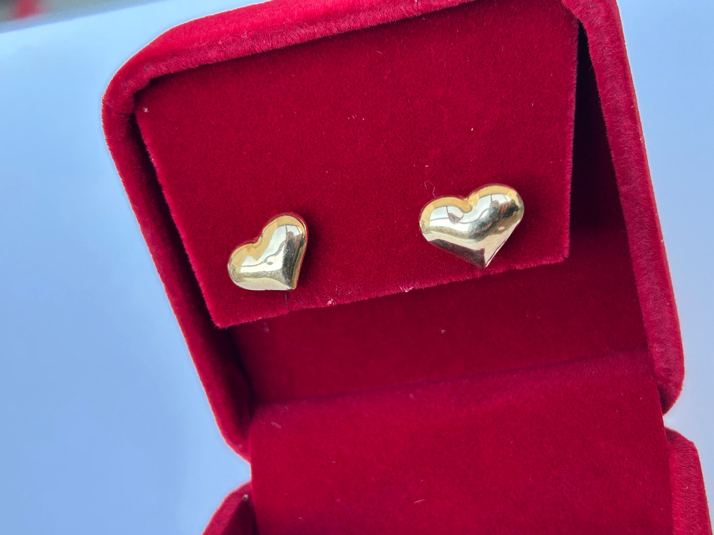 Heart stud